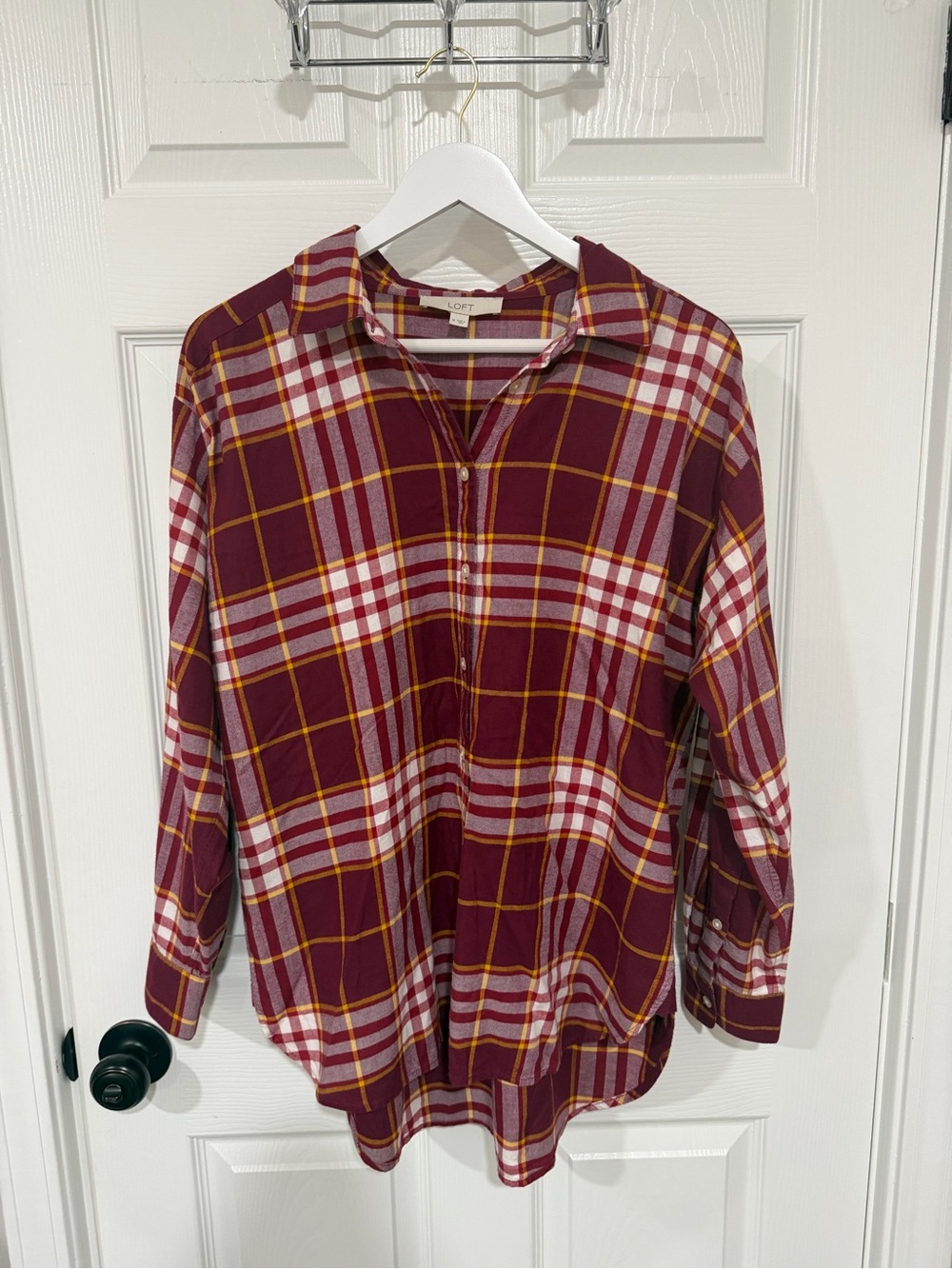 LOFT Burgundy Plaid Button Down Shirt M Cotton Fall Preppy Academia